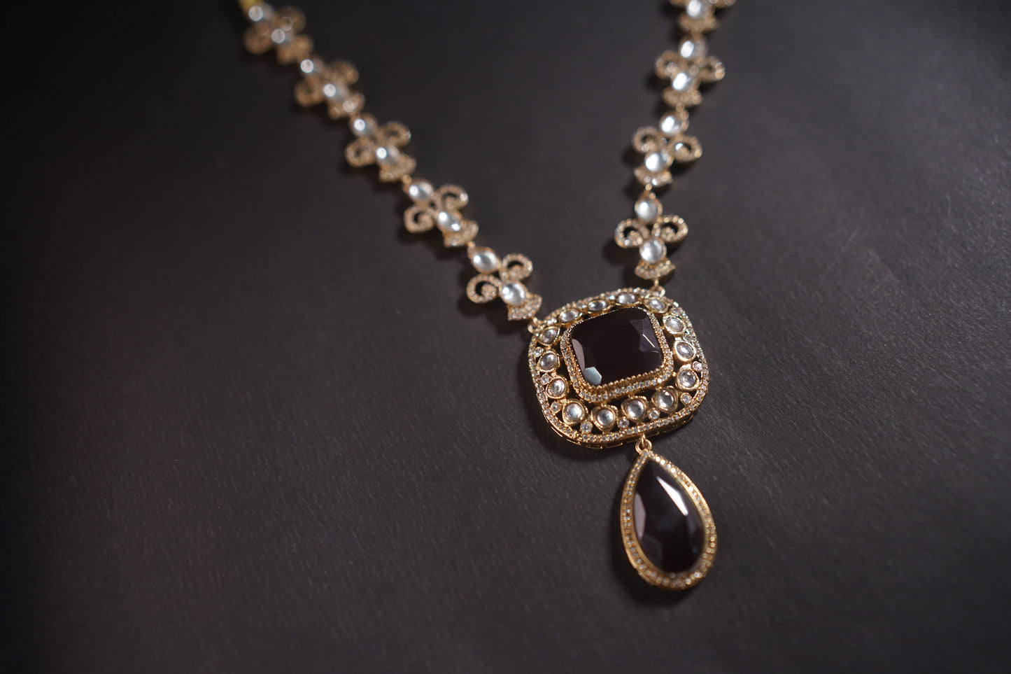 Gothica Droplet of Forbidden Desire Necklace set