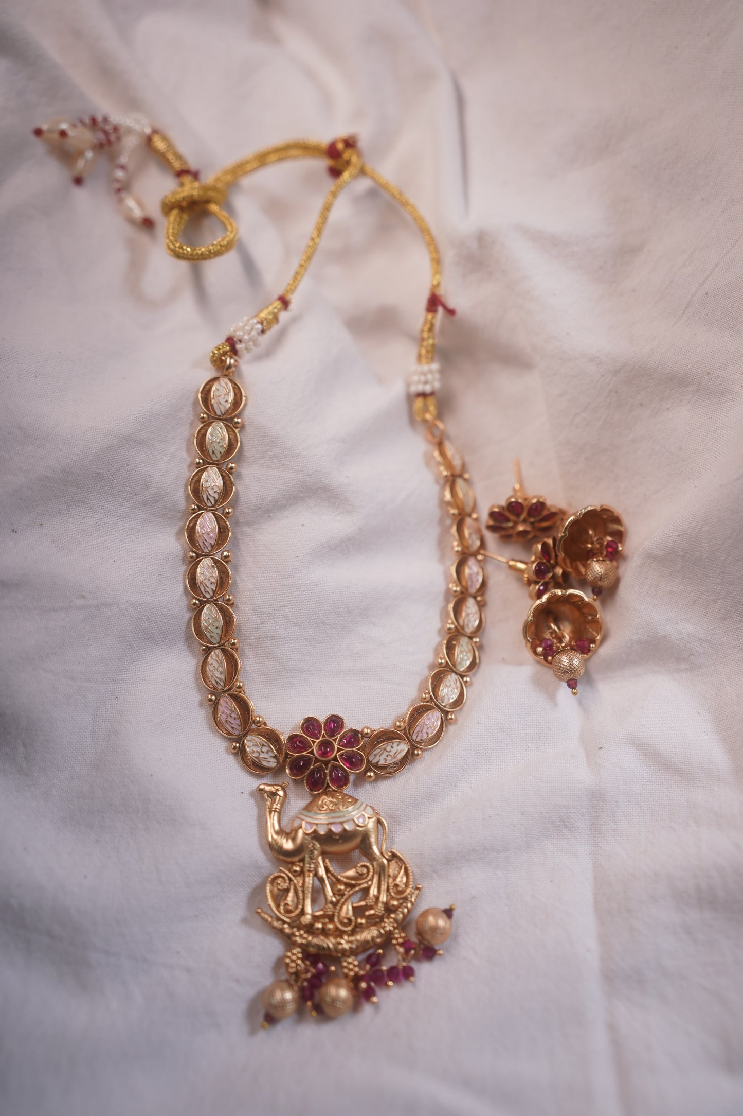 Gothica Desert Sovereign Necklace set