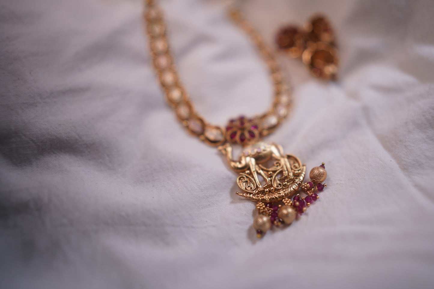 Gothica Desert Sovereign Necklace set