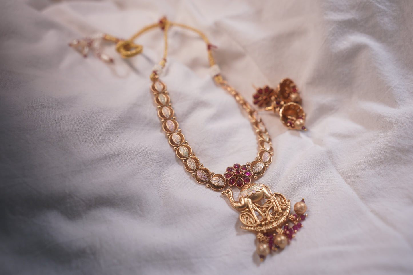 Gothica Desert Sovereign Necklace set